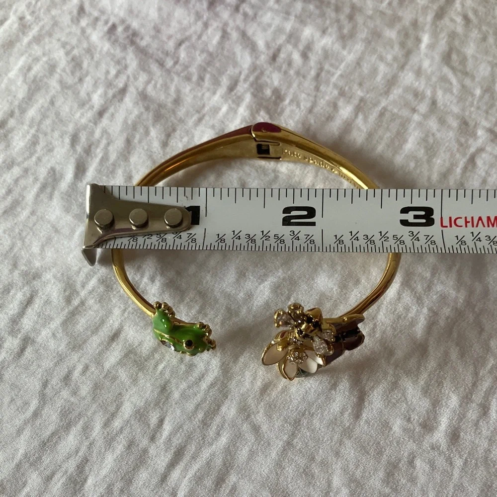 Kate Spade:Multi-Stone Frog& Flower HingedCuff Bracelet- Gold Tone-Missing stone - Picture 12 of 16